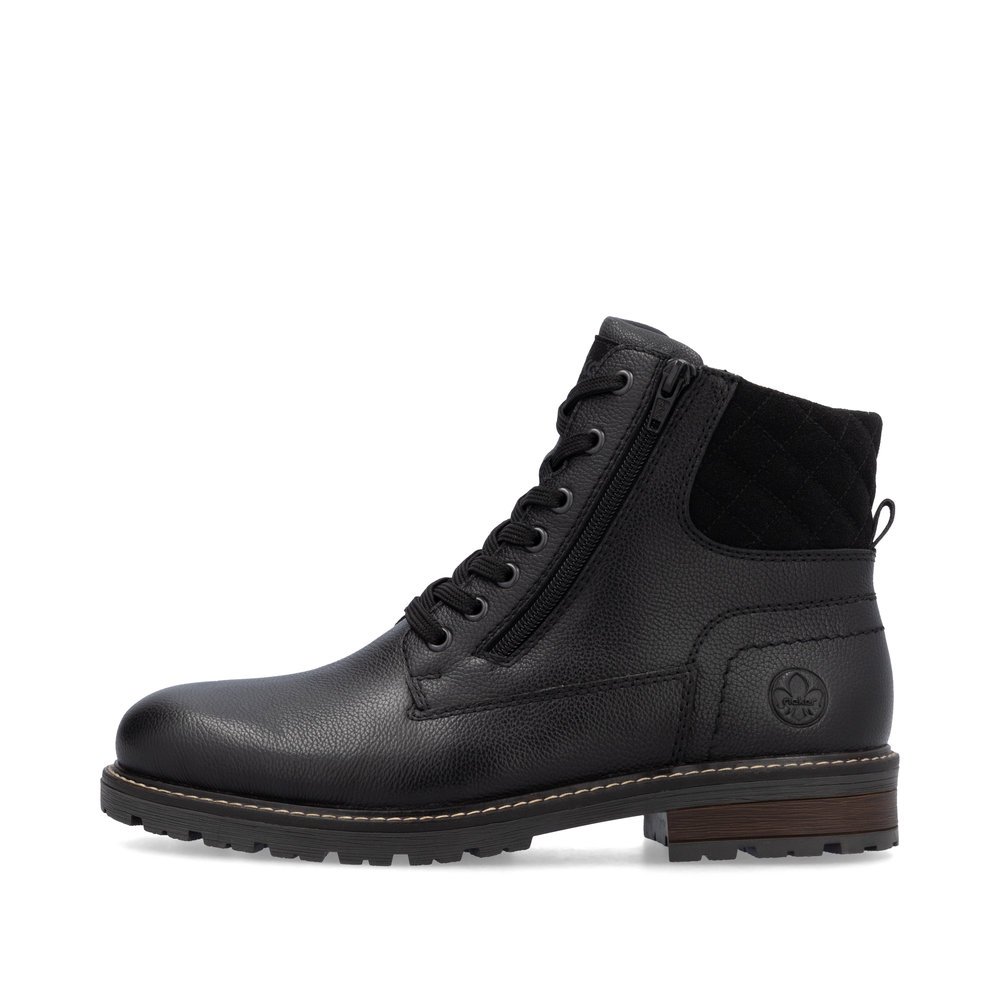 Jet black Rieker men´s lace-up boots 32044-00 with a zipper. Outside of the shoe.