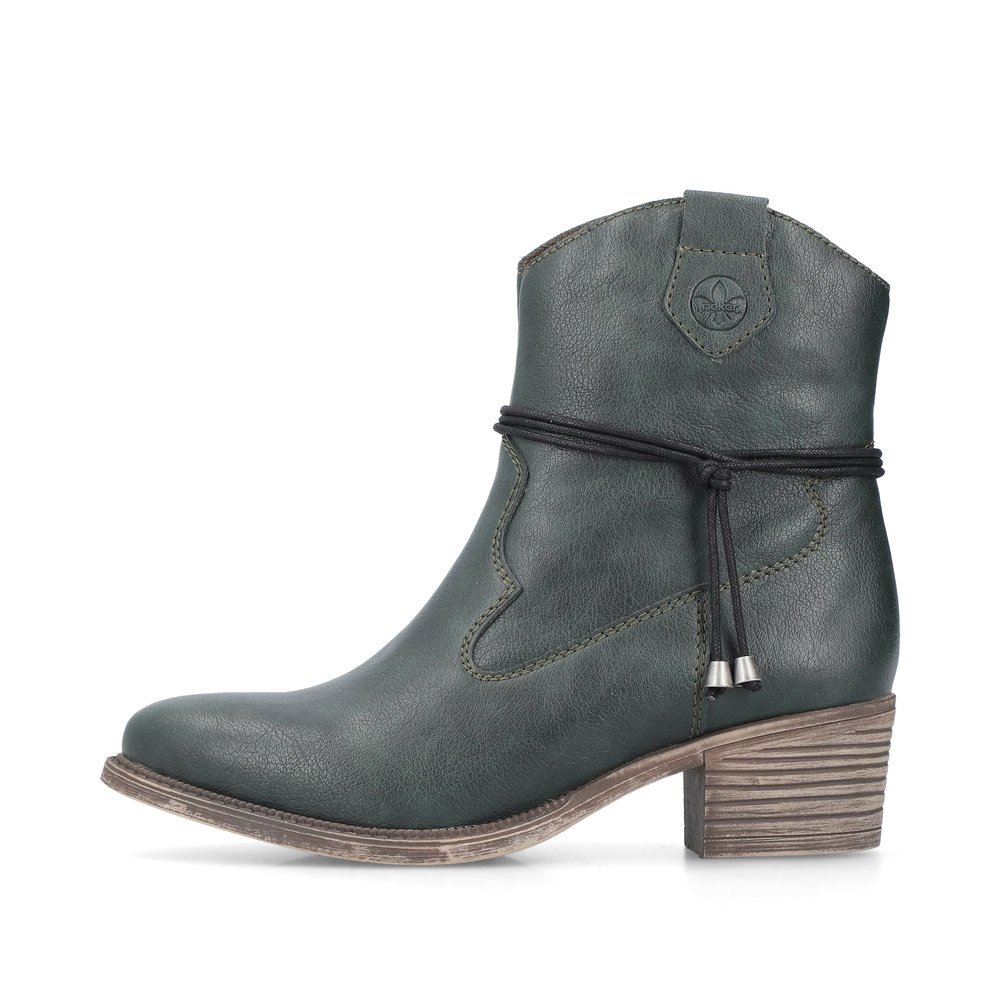 Green Rieker women´s ankle boots 73158-54 with a fashionable cord as well as zipper. Outside of the shoe.