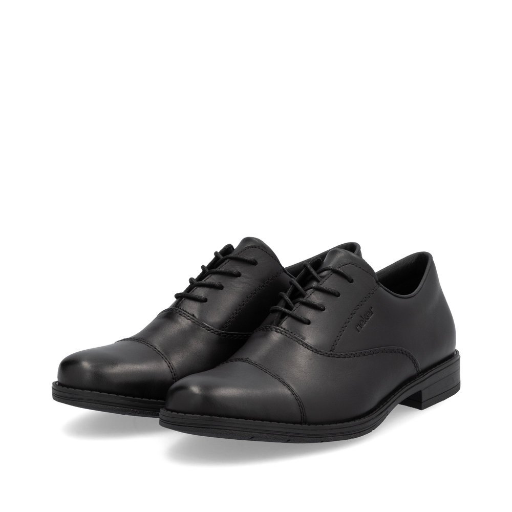 Jet black Rieker men´s lace-up shoes 10317-00 with comfort width G 1/2. Shoes laterally.