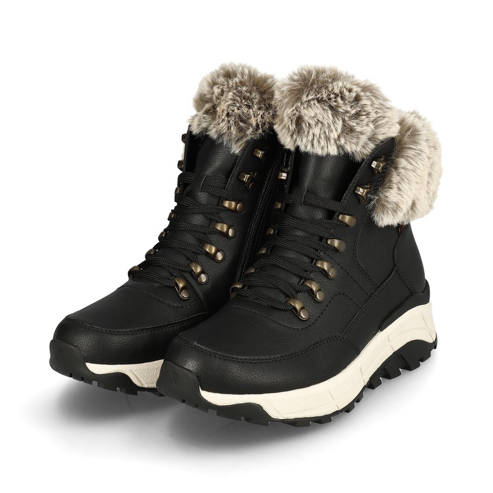 Bottes à lacets Rieker noires pour femme W0063-00 avec membrane RiekerTEX. Chaussures inclinées sur le côté.