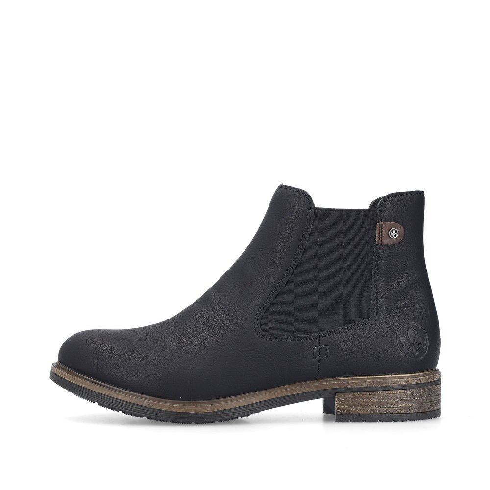 Asphalt black Rieker women´s Chelsea boots 72254-00 with a zipper. Outside of the shoe.