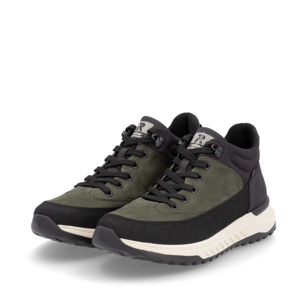 Baskets montantes Rieker vertes homme U0173-54 avec membrane RiekerTEX. Chaussures inclinées sur le côté.