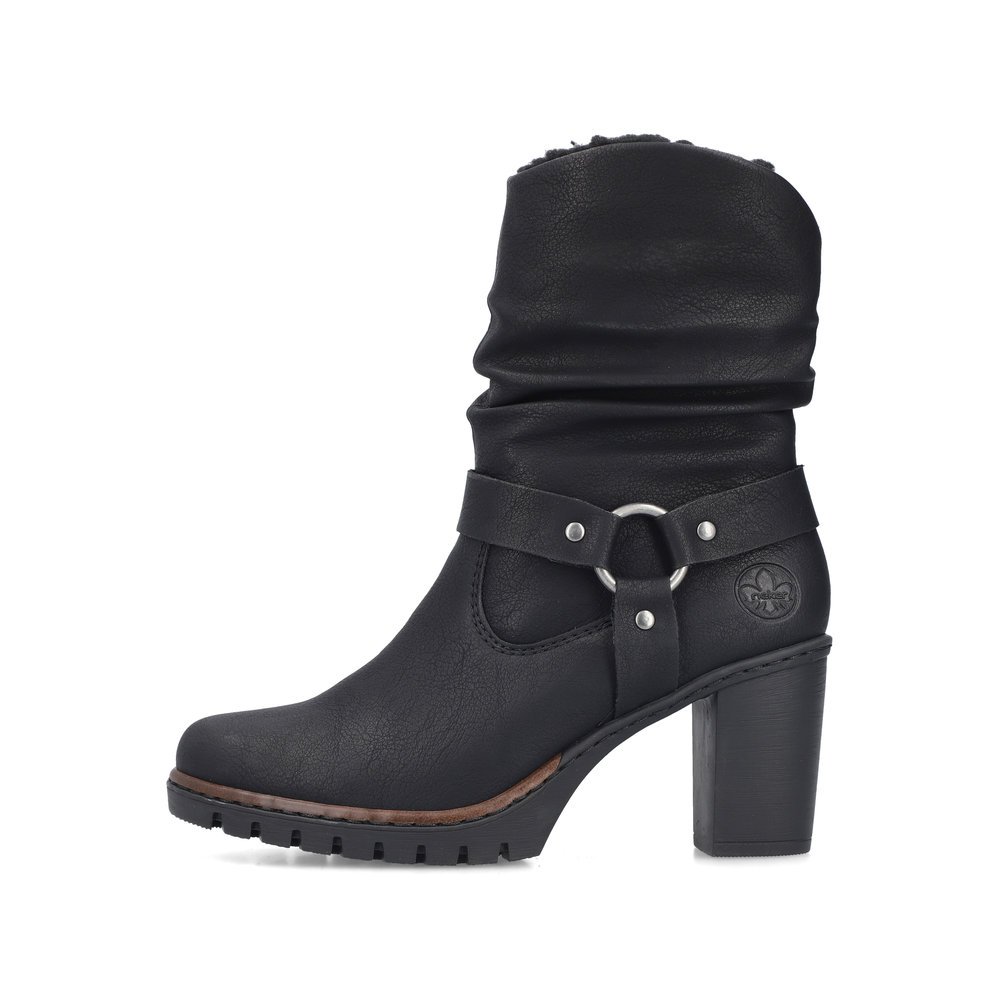 Urban black Rieker women´s ankle boots Y2582-00 with a zipper. Outside of the shoe.