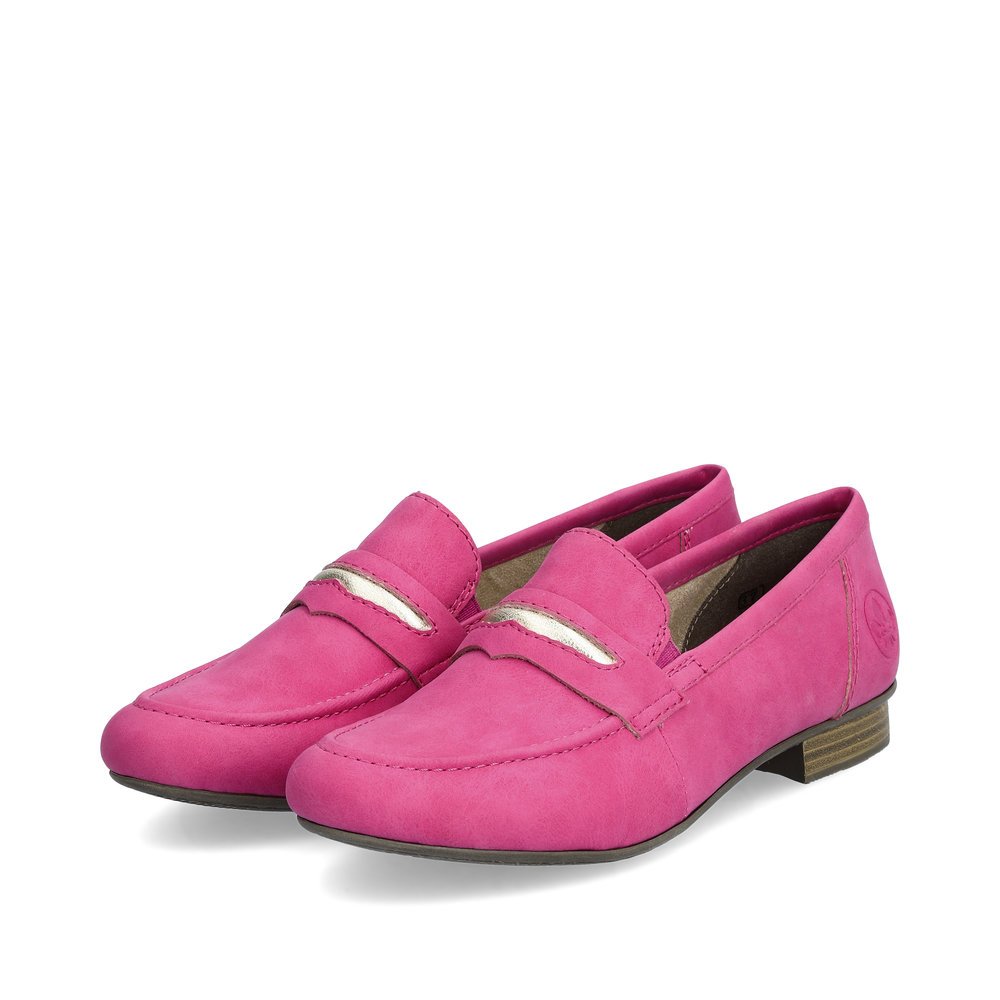 Pink Rieker women´s loafers 51996-31 with an elastic insert. Shoes laterally.