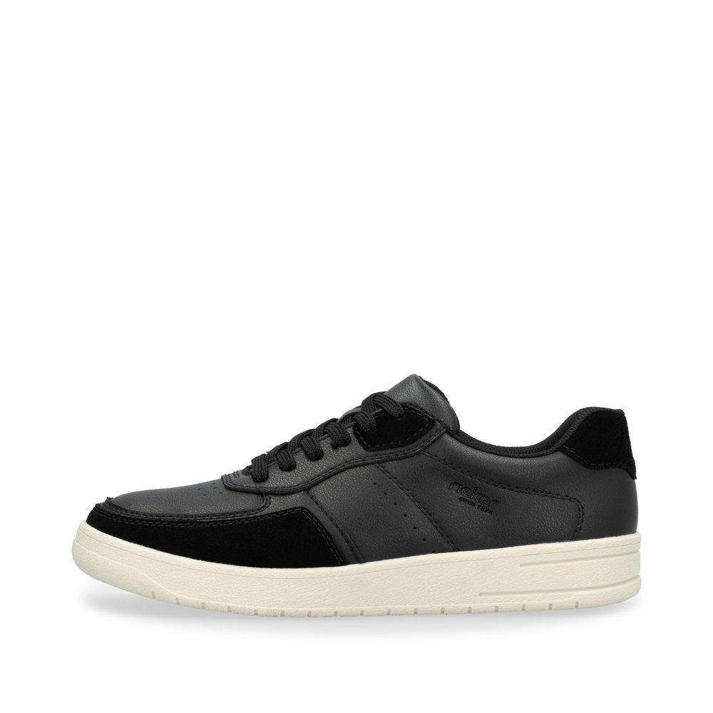 Black Rieker men´s low-top sneakers B7806-00 with a TR sole with light EVA inlet. Outside of the shoe.