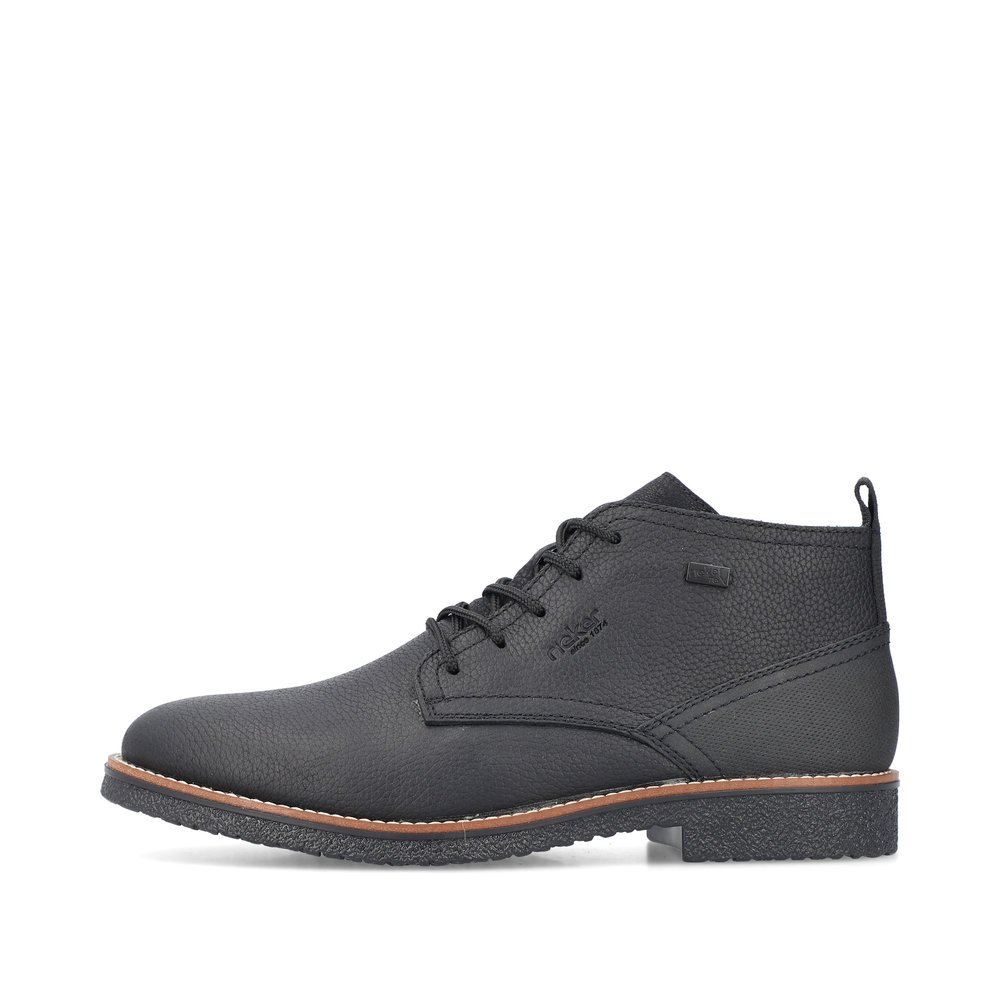 Black Rieker men´s lace-up boots 33600-00 with RiekerTEX membrane as well as lacing. Outside of the shoe.