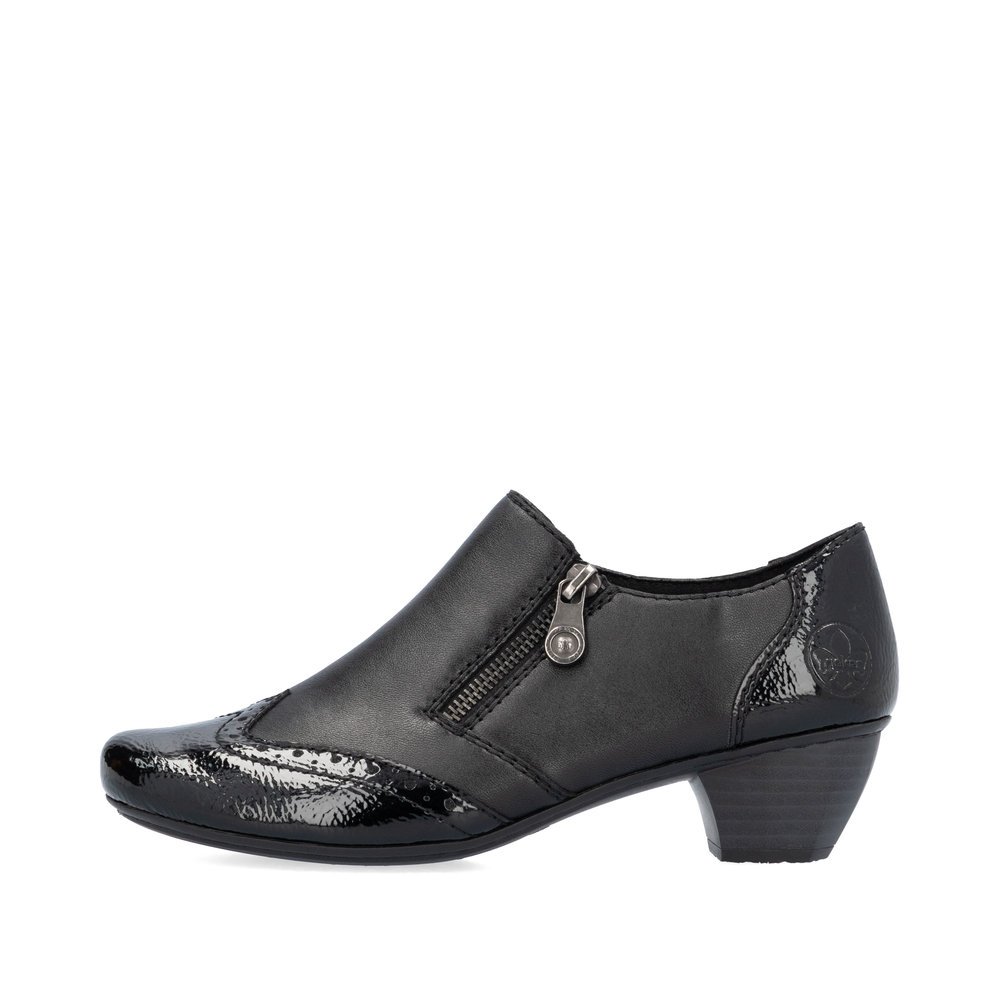 Jet black Rieker women´s slippers 41757-00 with a zipper. Outside of the shoe.