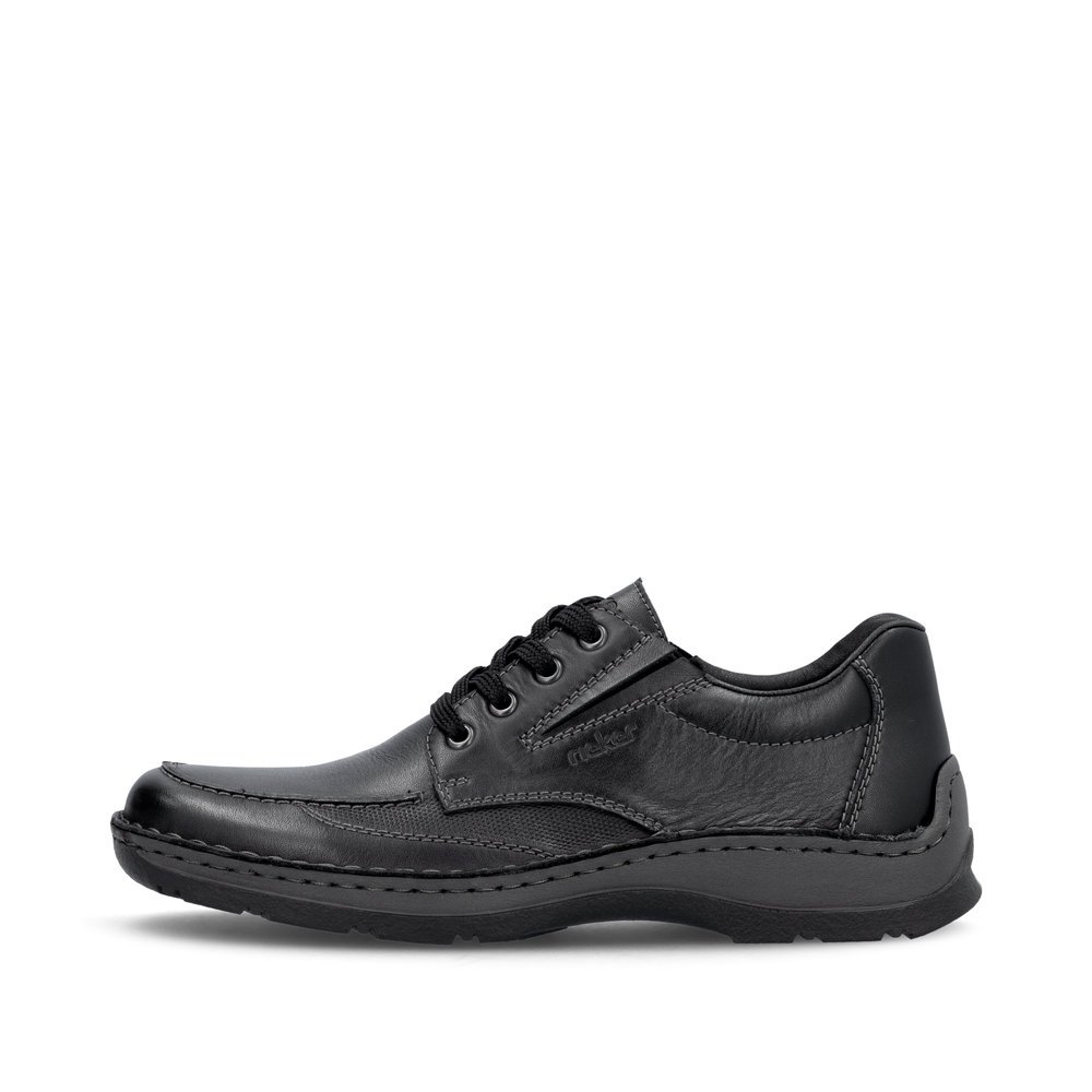 Night black Rieker men´s lace-up shoes 05315-00 with extra width H. Outside of the shoe.