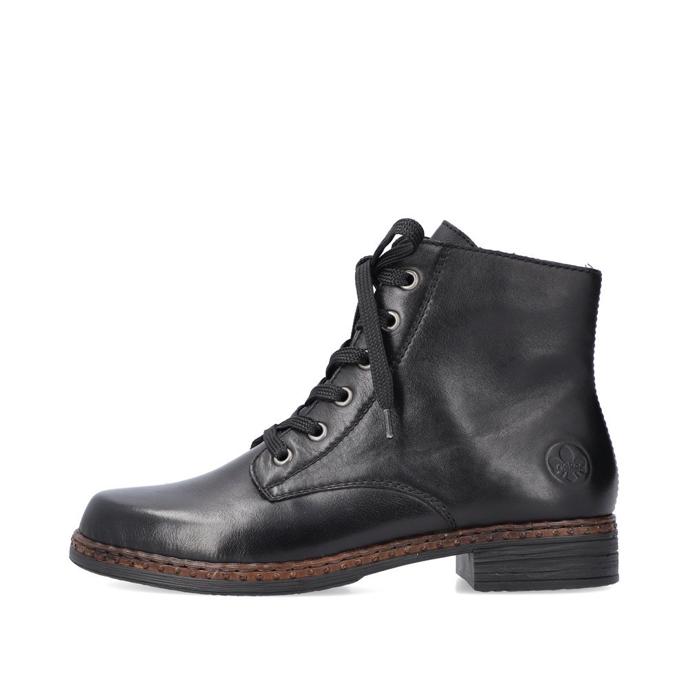 Night black Rieker women´s lace-up boots 75130-00 with a zipper. Outside of the shoe.