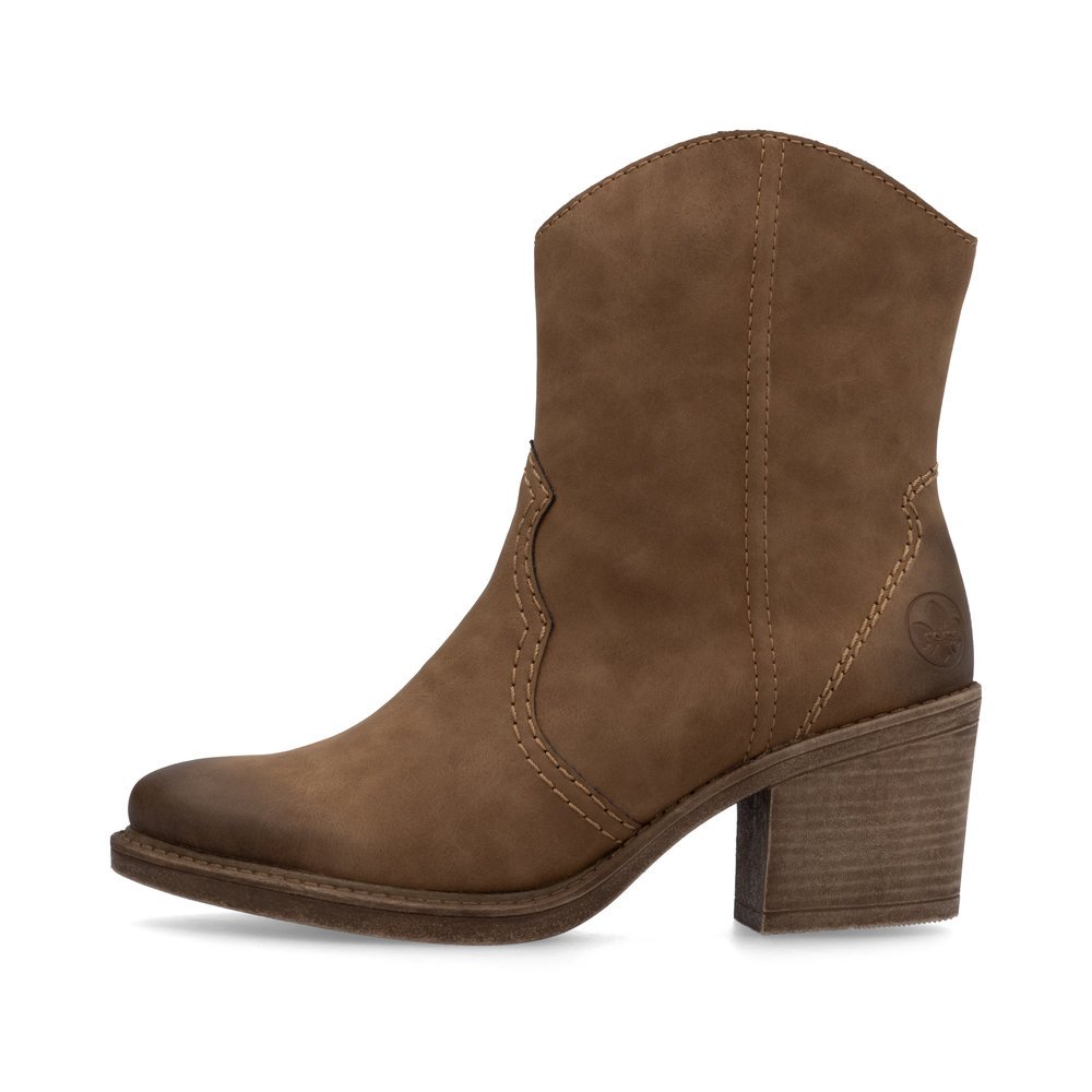 Wood brown Rieker women´s ankle boots Y1251-24 with a zipper. Outside of the shoe.