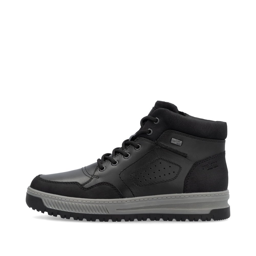 Black Rieker men´s lace-up boots 38544-00 with RiekerTEX membrane as well as zipper. Outside of the shoe.