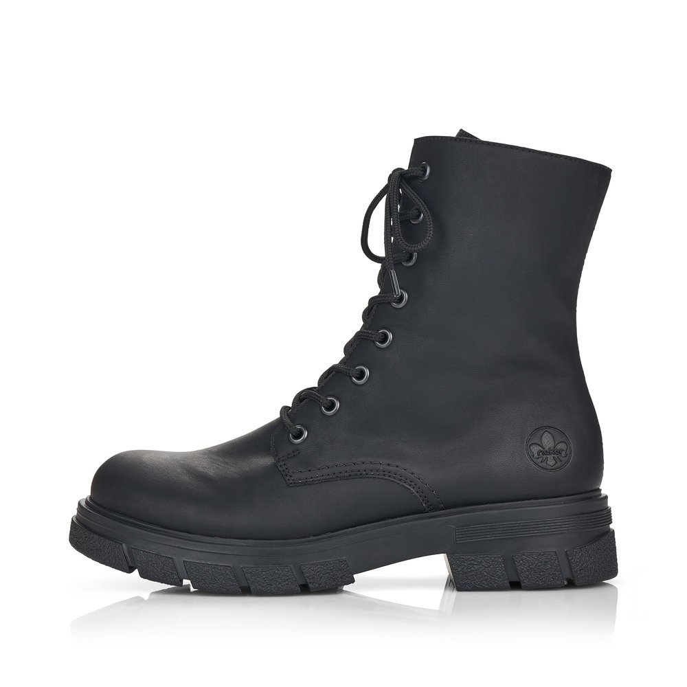 Graphite black Rieker women´s biker boots Z9120-00 with a zipper. Outside of the shoe.