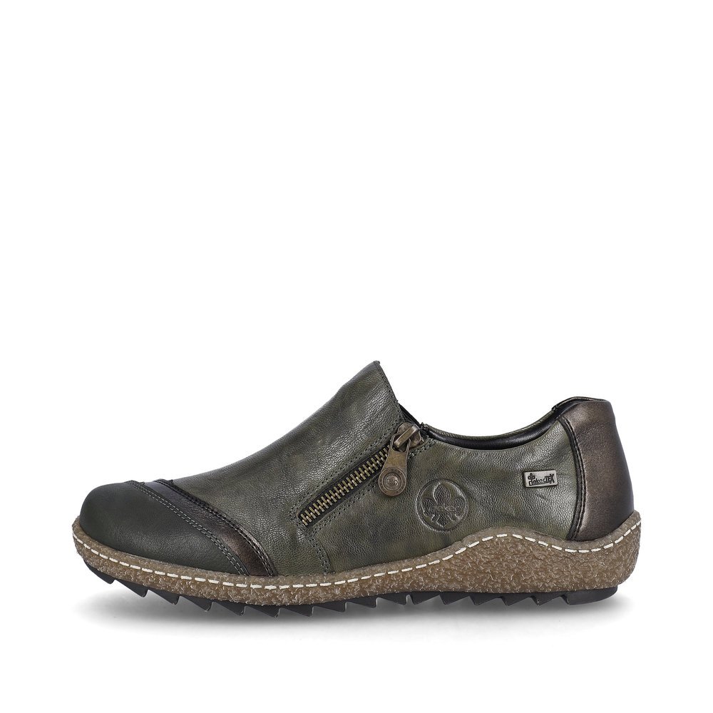 Grüne Rieker Damen Slipper L7571-54 mit der wasserabweisenden RiekerTEX-Membran. Schuh Außenseite.