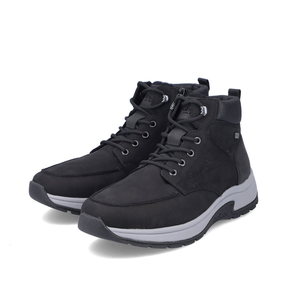 Black Rieker men´s lace-up boots 11020-00 with RiekerTEX membrane as well as zipper. Shoes laterally.