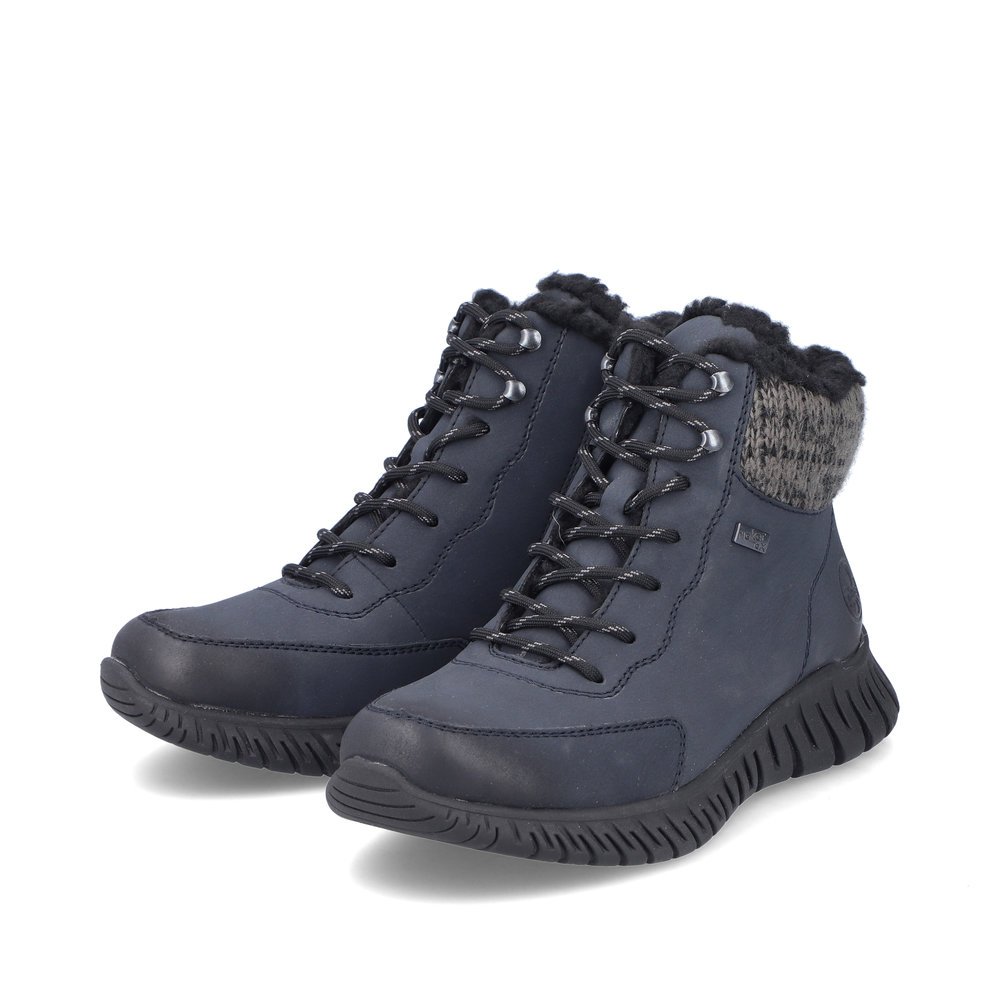 Blaue Rieker Damen Schnürstiefel M5310-14 mit wasserabweisender TEX-Membran. Schuhpaar seitlich schräg.