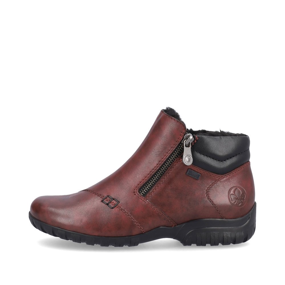 Wine red Rieker women´s ankle boots L4655-35 with RiekerTEX technology. Outside of the shoe.