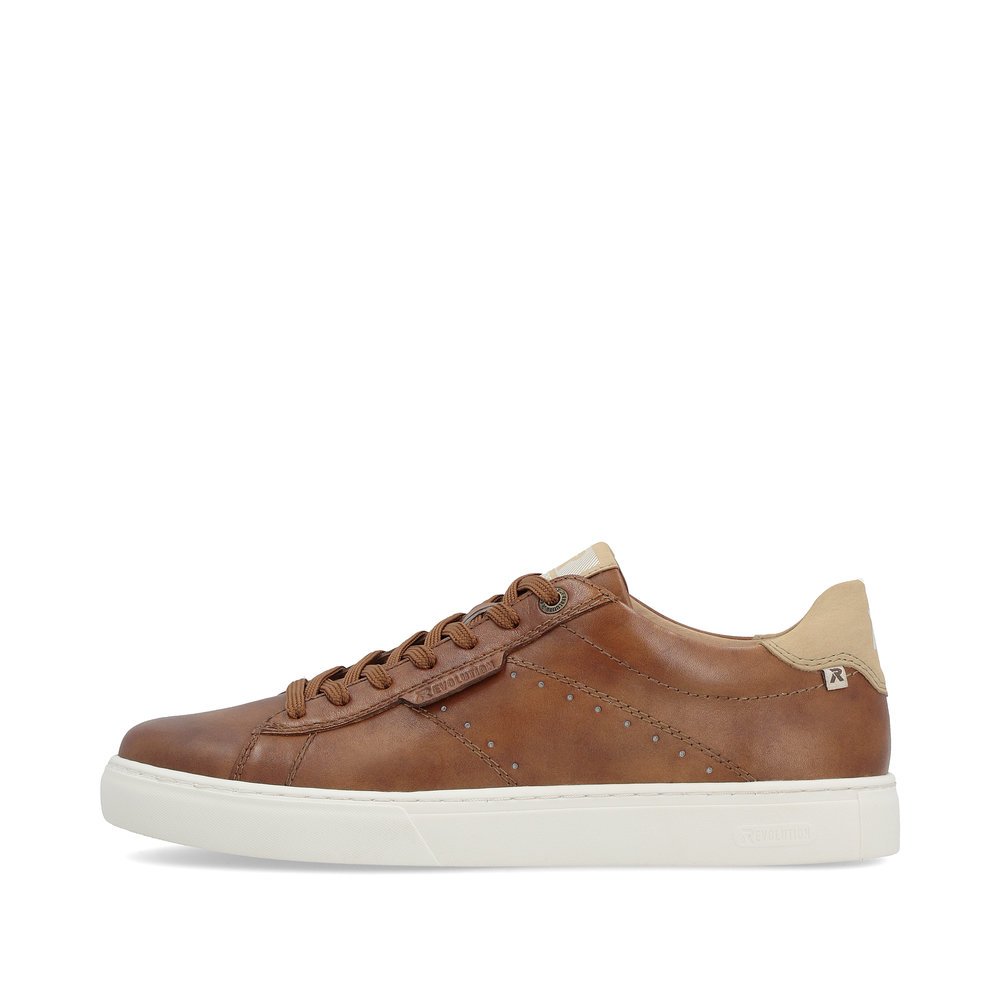 Brown Rieker men´s low-top sneakers U0704-24 with a TR sole with light EVA inlet. Outside of the shoe.