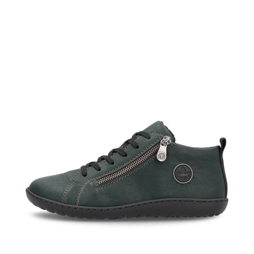 Green Rieker women´s lace-up shoes 52804-54 with a round logo as well as a zipper. Outside of the shoe.