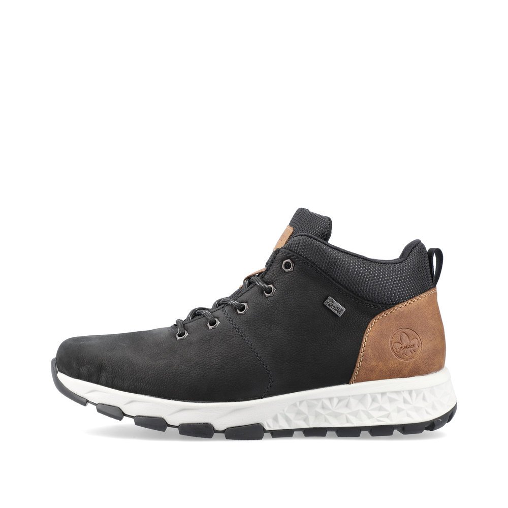 Night black Rieker men´s lace-up shoes B6740-00 with RiekerTEX technology. Outside of the shoe.