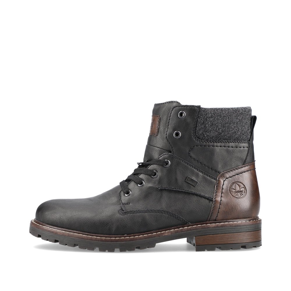 Black Rieker men´s lace-up boots 32031-01 with RiekerTEX membrane as well as zipper. Outside of the shoe.