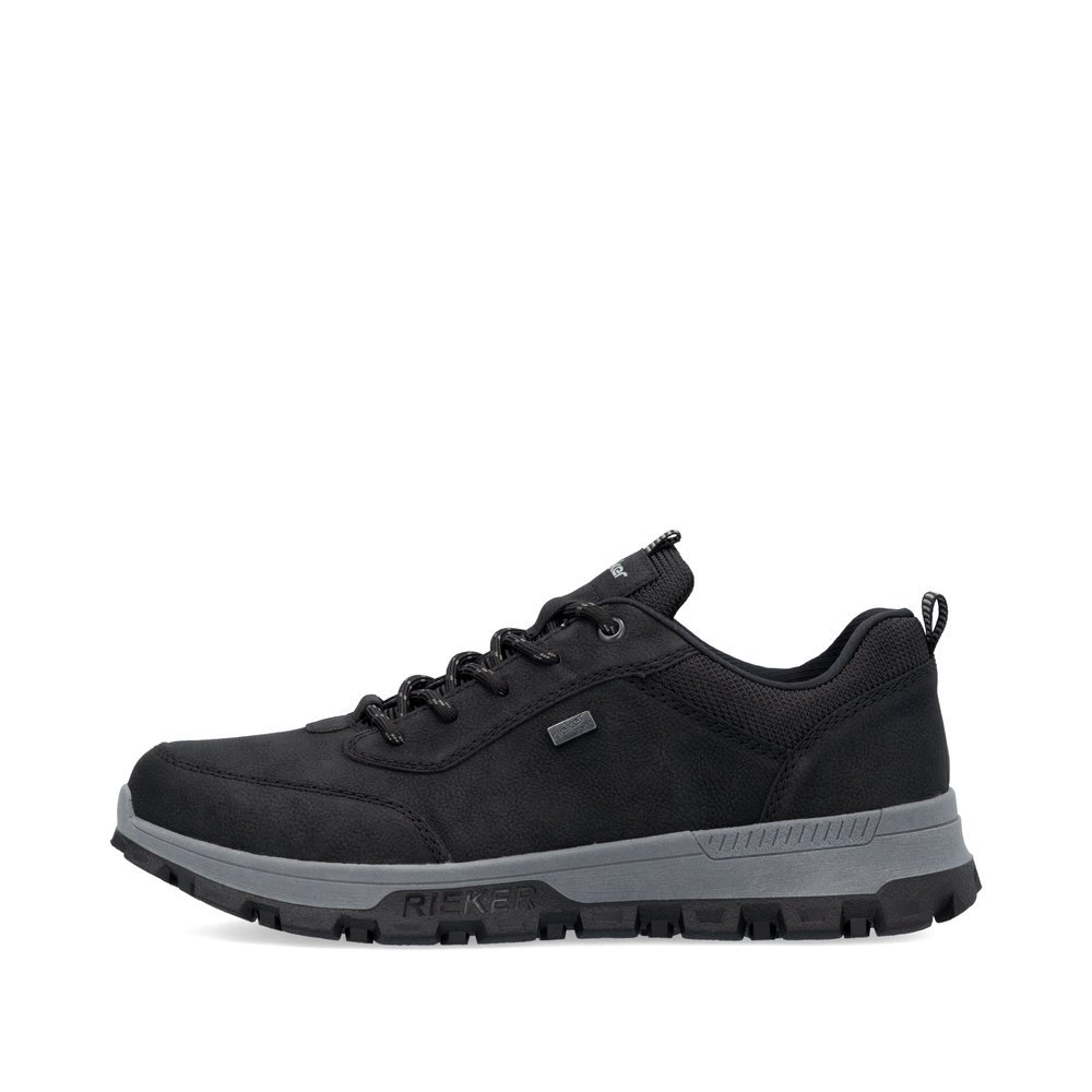 Black Rieker men´s lace-up shoes 35503-00 with RiekerTEX technology. Outside of the shoe.