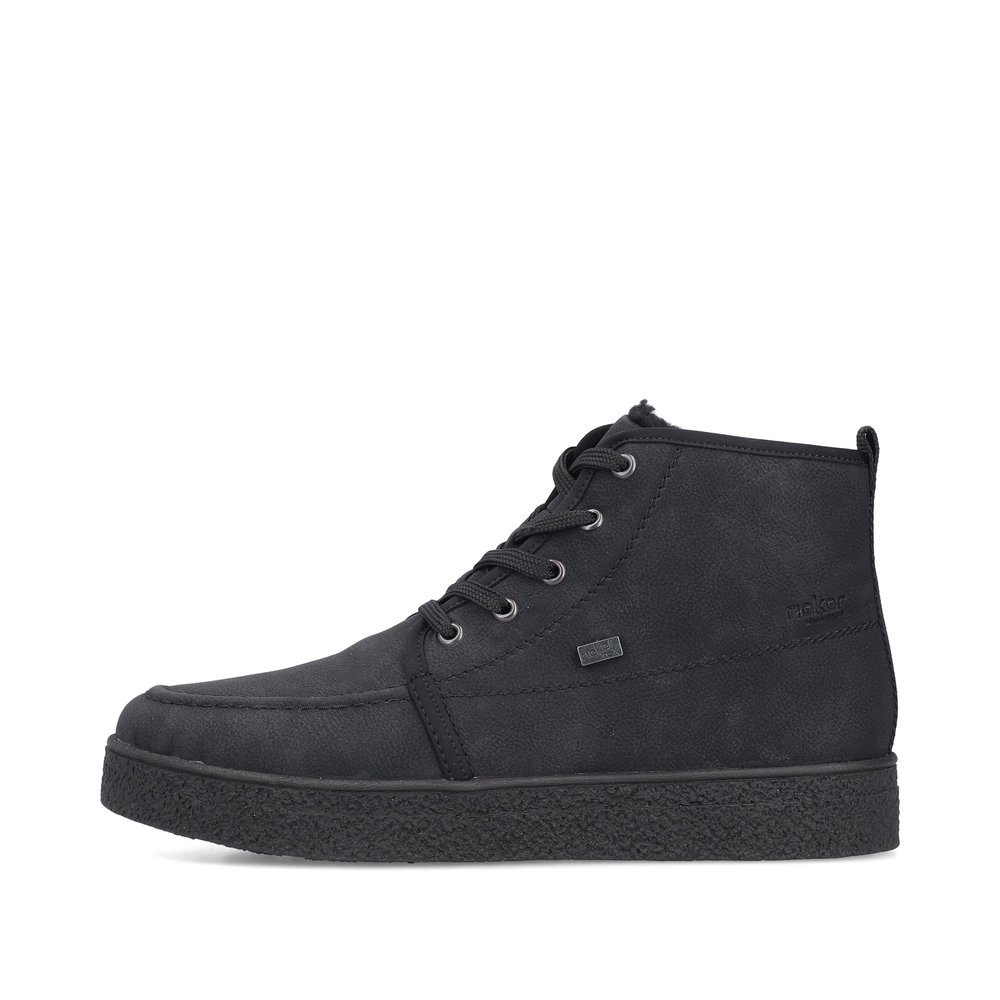 Black Rieker men´s lace-up boots 31030-00 with RiekerTEX membrane as well as zipper. Outside of the shoe.