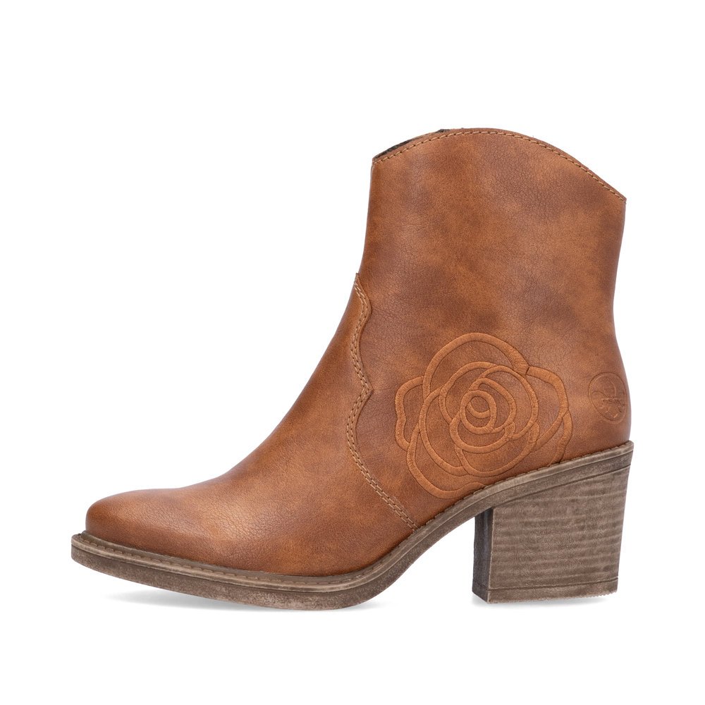 Nougat brown Rieker women´s ankle boots Y1250-24 with a zipper. Outside of the shoe.