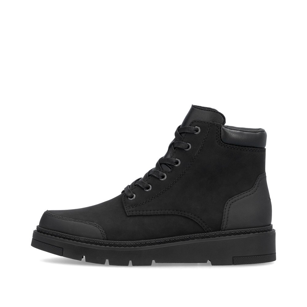 Black Rieker men´s lace-up boots 30104-00 with zipper as well as extra width H 1/2. Outside of the shoe.