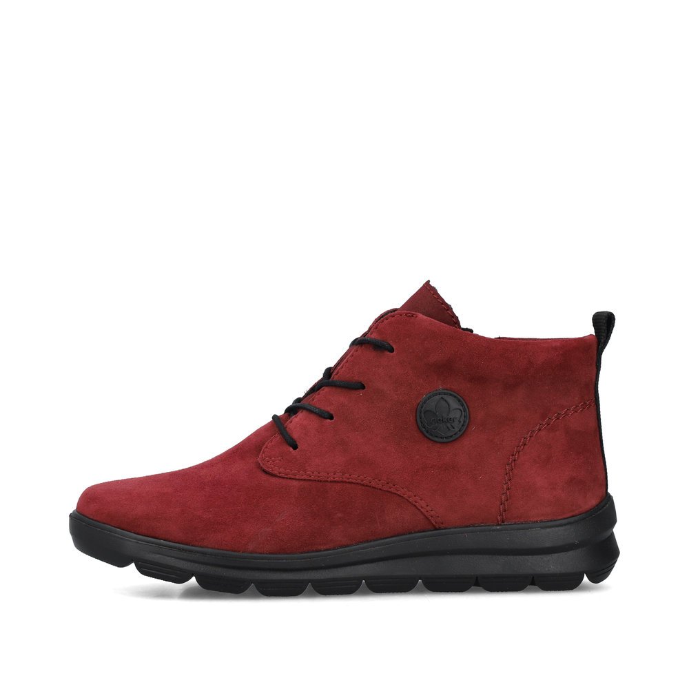 Ruby red Rieker women´s lace-up shoes Z0022-35 with zipper as well as padded insole. Outside of the shoe.