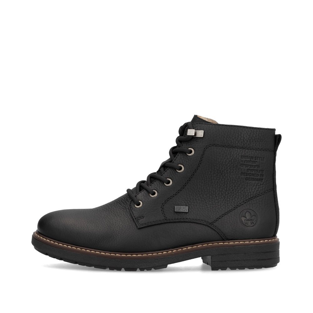 Black Rieker men´s lace-up boots 33121-00 with RiekerTEX membrane as well as zipper. Outside of the shoe.