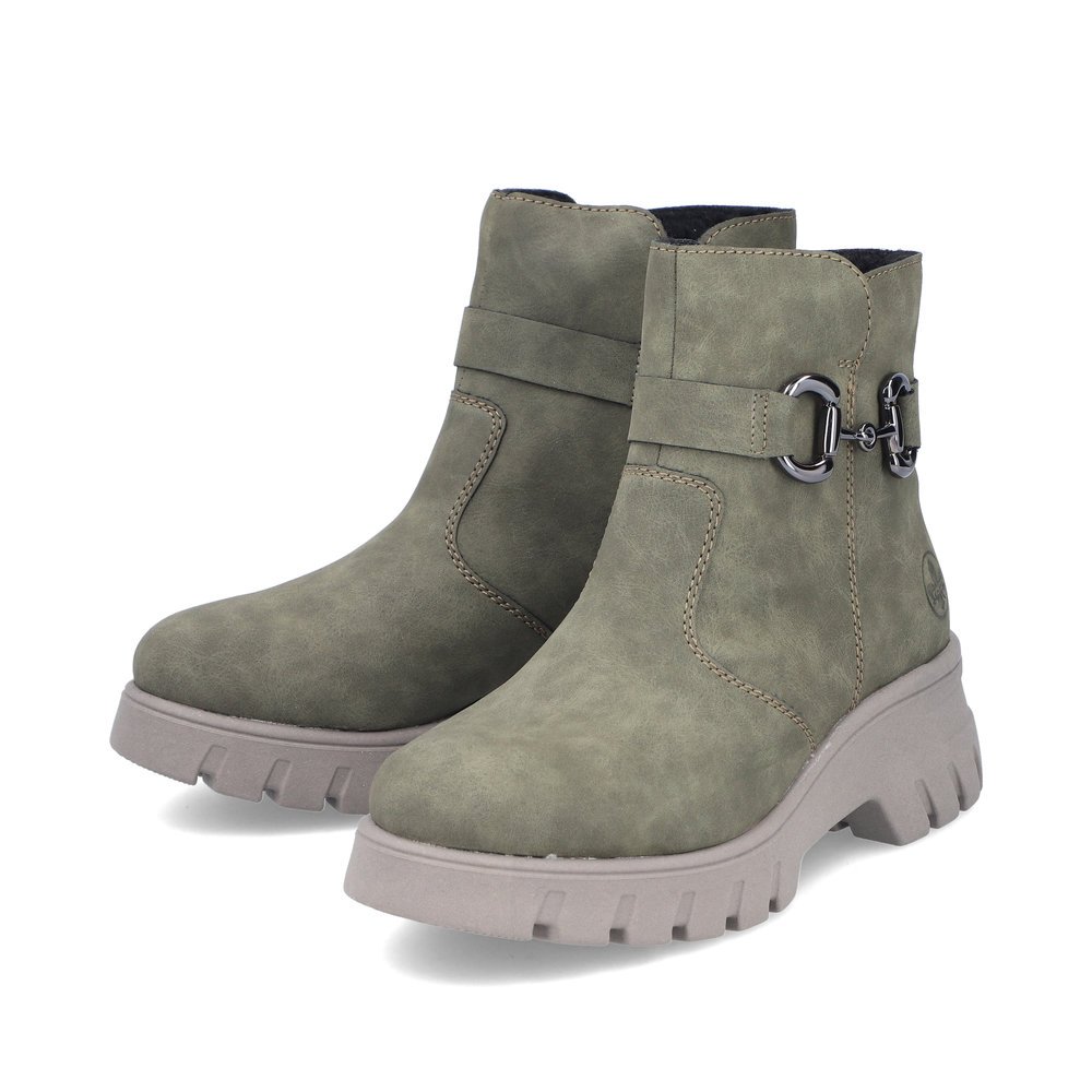 Reed green Rieker women´s ankle boots 71862-52 with a decorative elements. Shoes laterally.