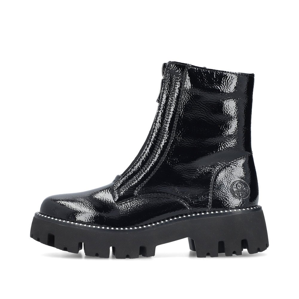 Glossy black Rieker women´s ankle boots Y3351-00 with a zipper. Outside of the shoe.