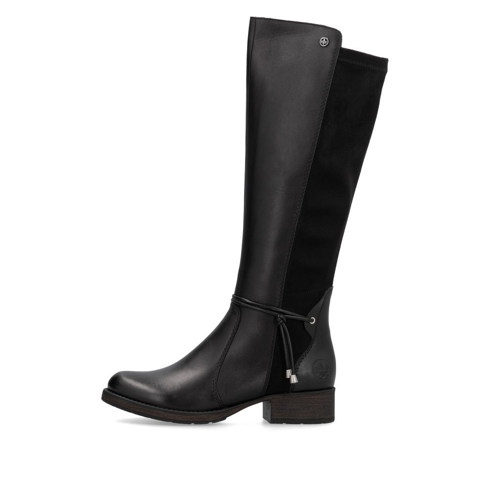 Black Rieker women´s high boots Z9564-00 with fashionable cord as well as a zipper. Outside of the shoe.