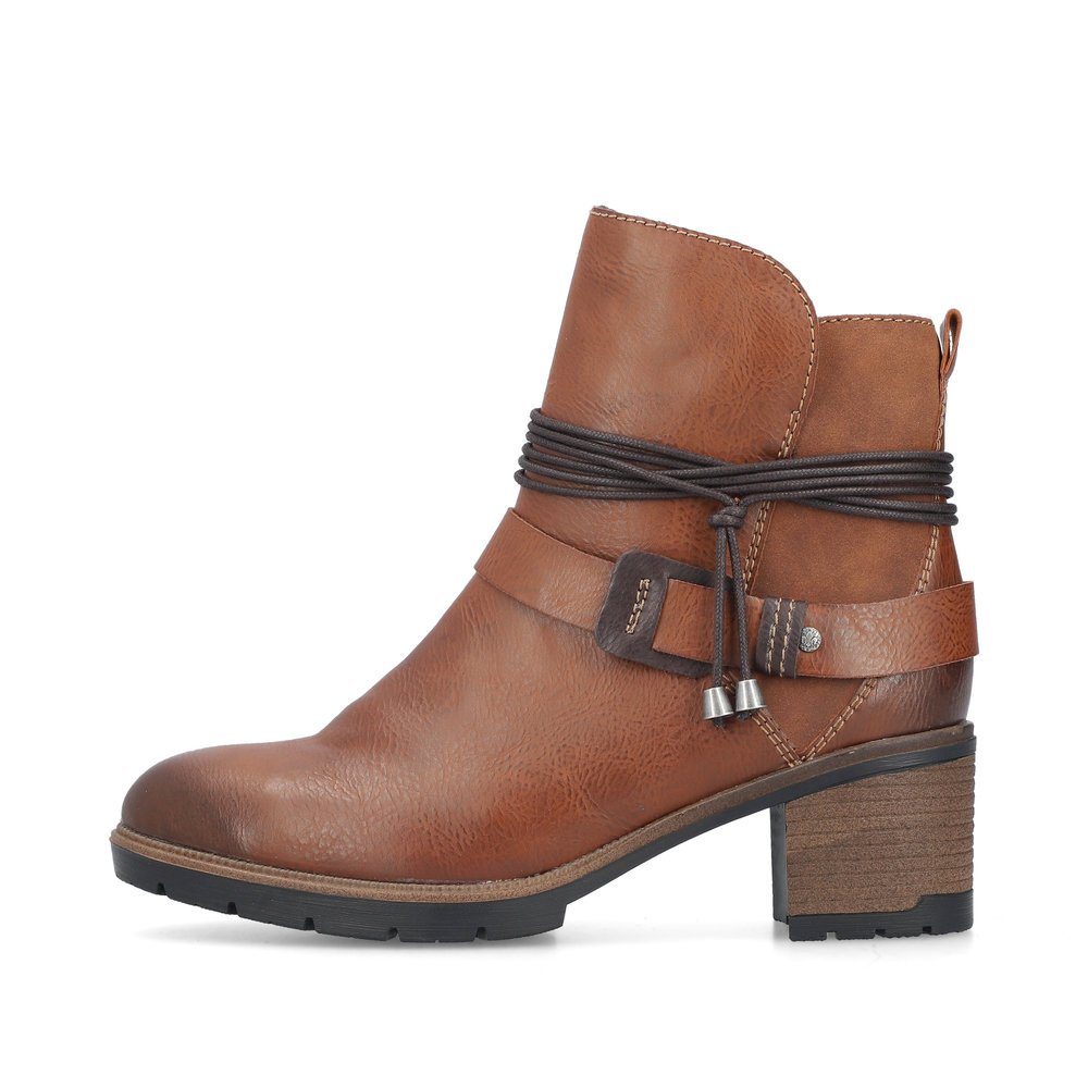 Brown Rieker women´s ankle boots 77580-24 with a fashionable cord as well as zipper. Outside of the shoe.