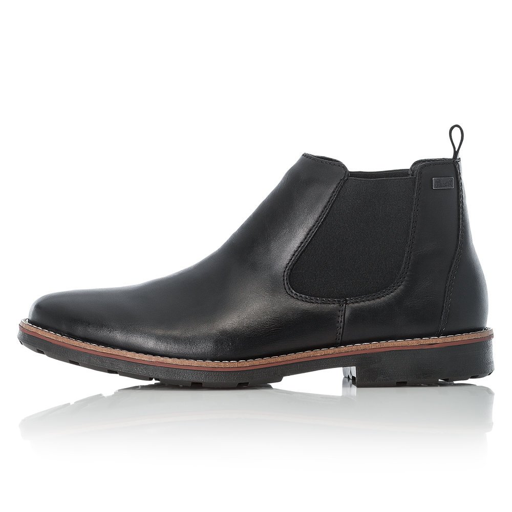 Graphite black Rieker men´s Chelsea boots 35382-00 with RiekerTEX technology. Outside of the shoe.