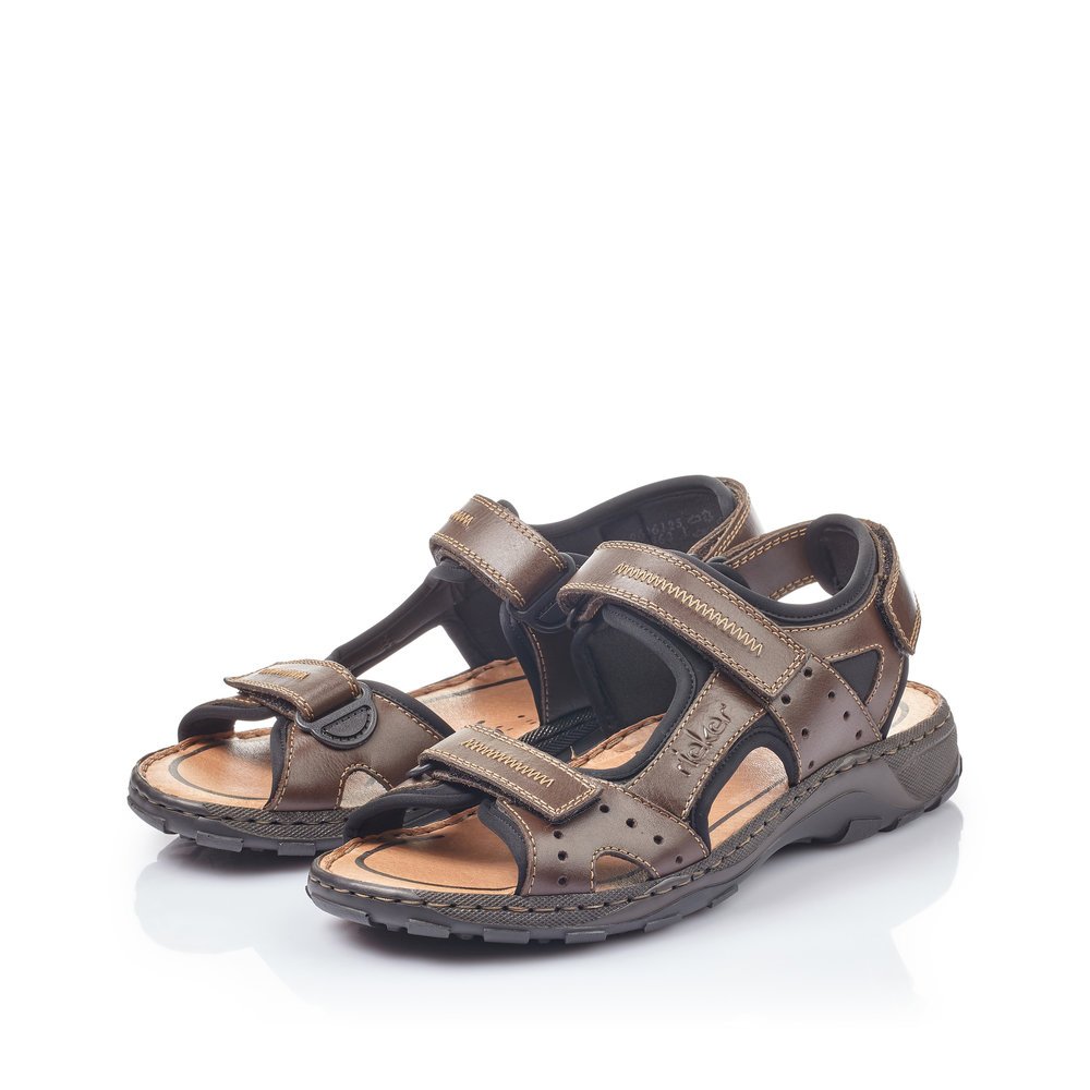 Rieker sandales des randonnées marron pour hommes 26061-25. Chaussures inclinée sur le côté.