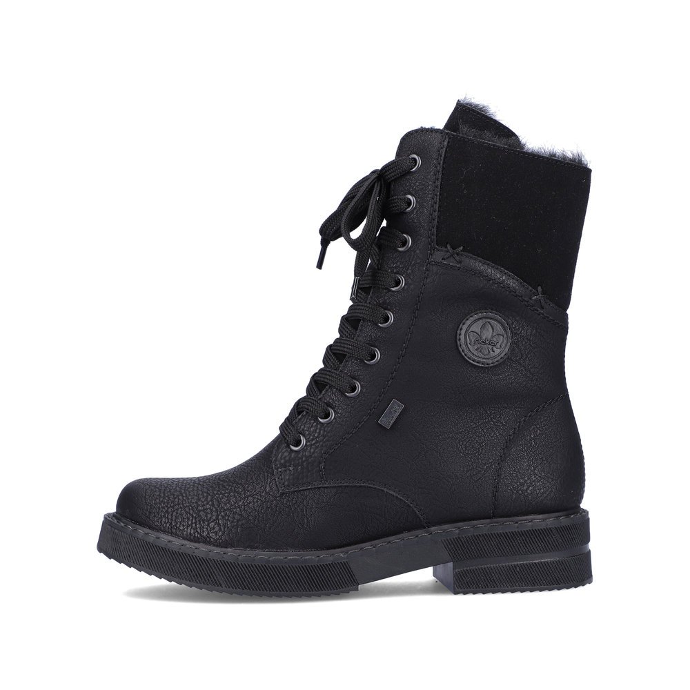 Black Rieker women´s biker boots 72048-01 with RiekerTEX membrane as well as zipper. Outside of the shoe.