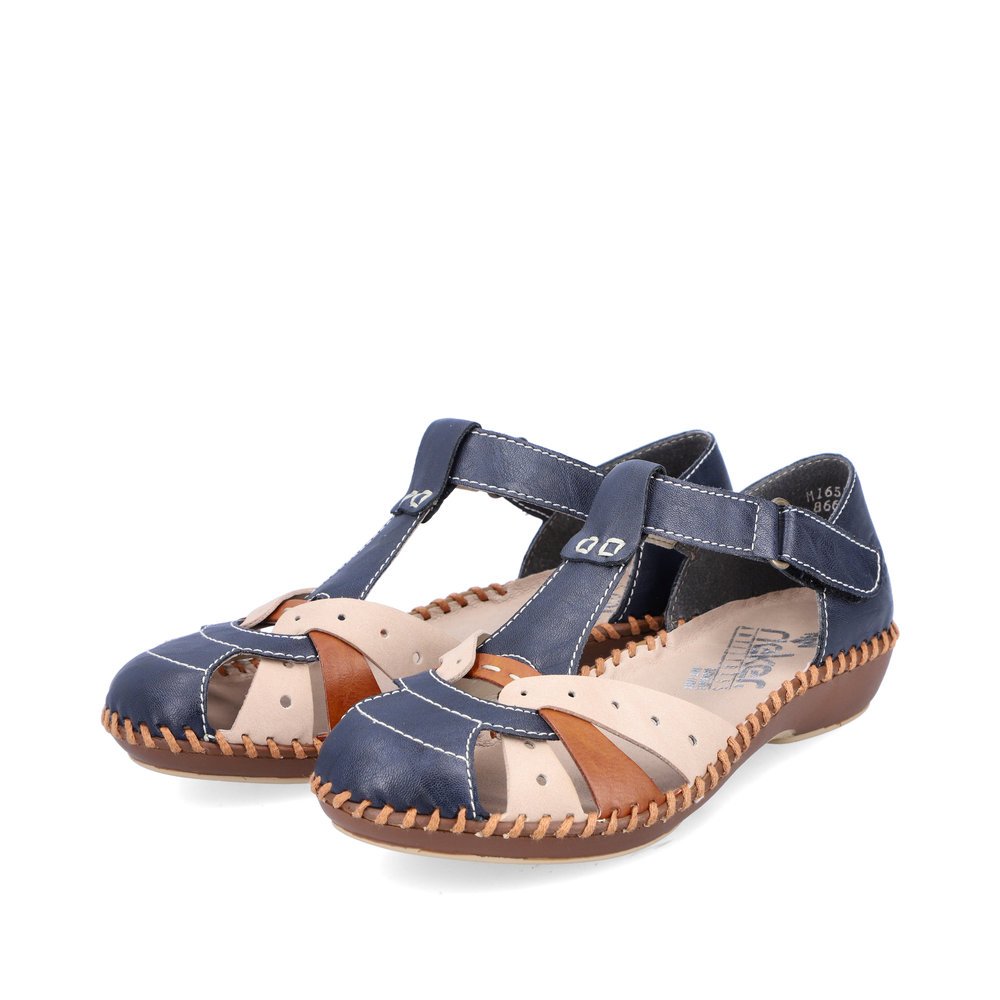 Navy blue Rieker women´s strap sandals M1655-14 with a hook and loop fastener. Shoes laterally.