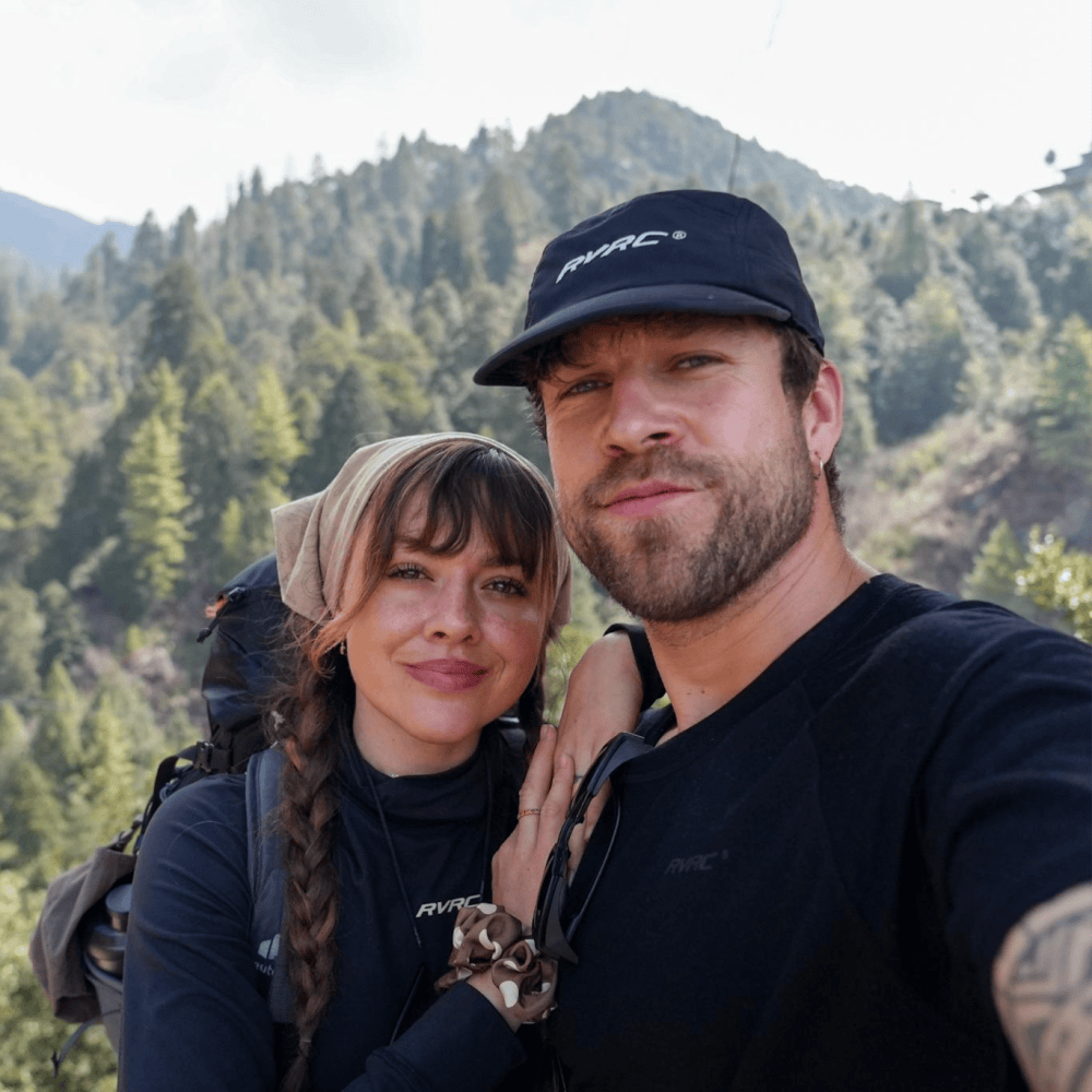 Influencer Paar Yvonne Pferrer und Jeremy Grube tragen Rieker.
