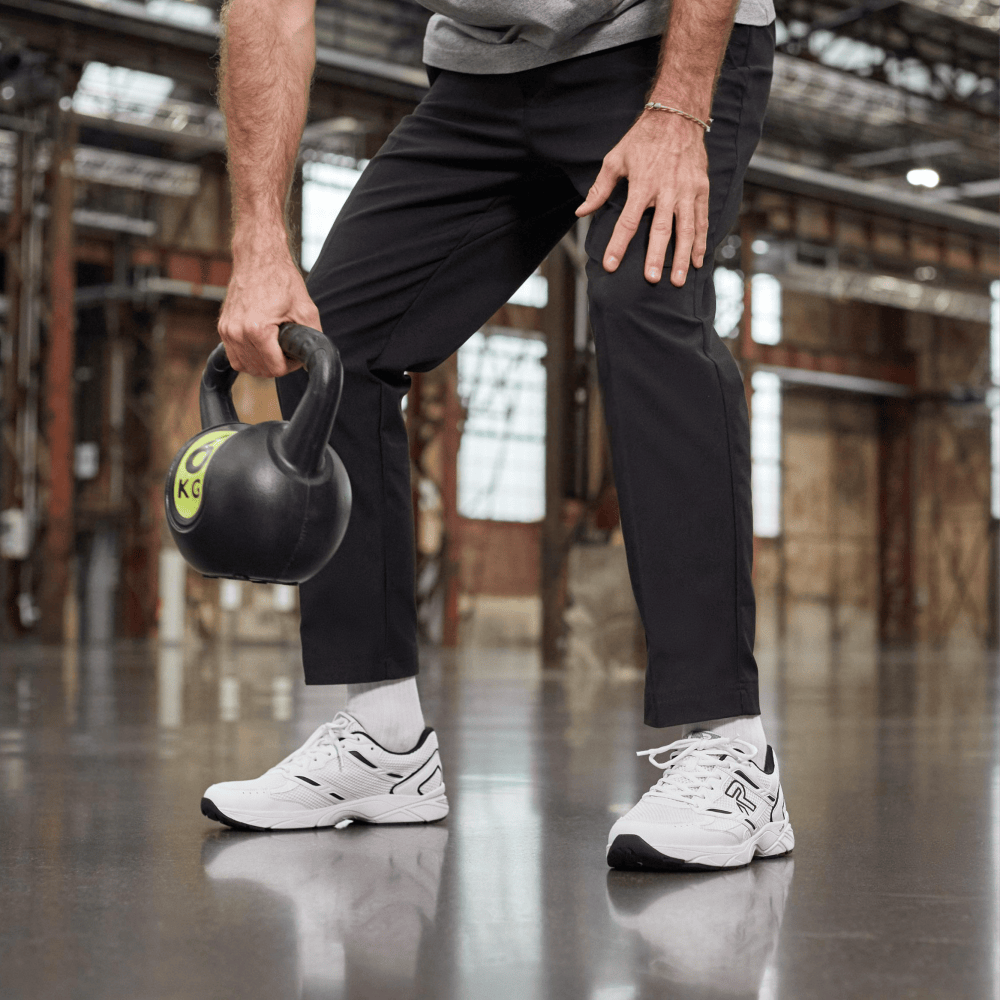 Workout mit Kettle ball und Rieker Sport Schuhen