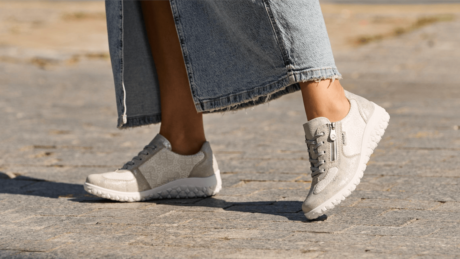 Sneaker with Rieker Stretch.
