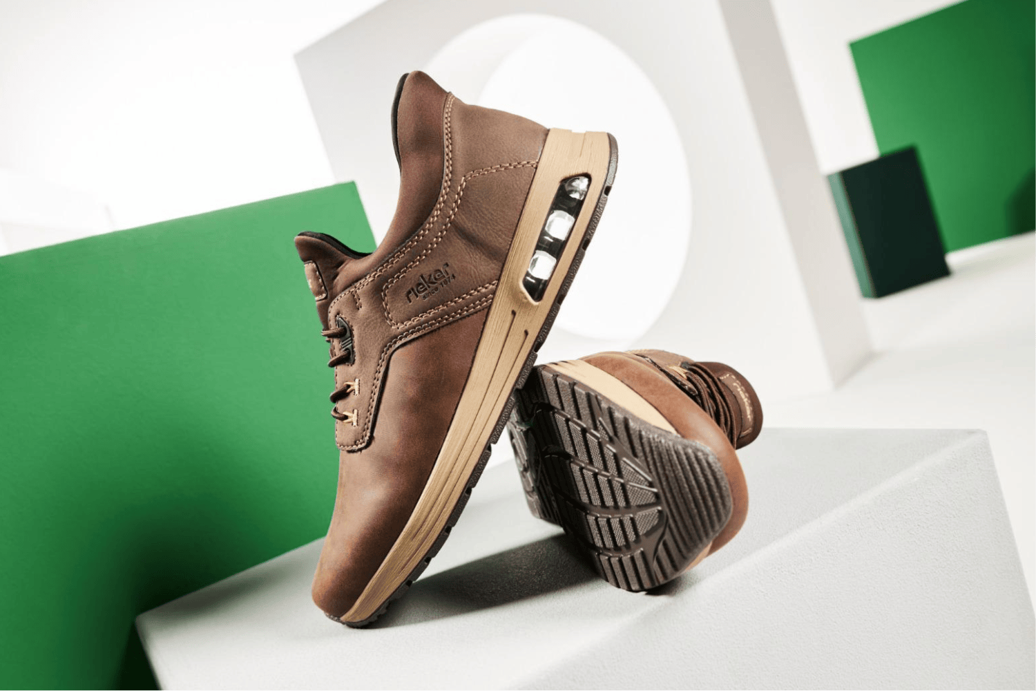 Mocassins pour hommes b1051-25 avec insert Air.