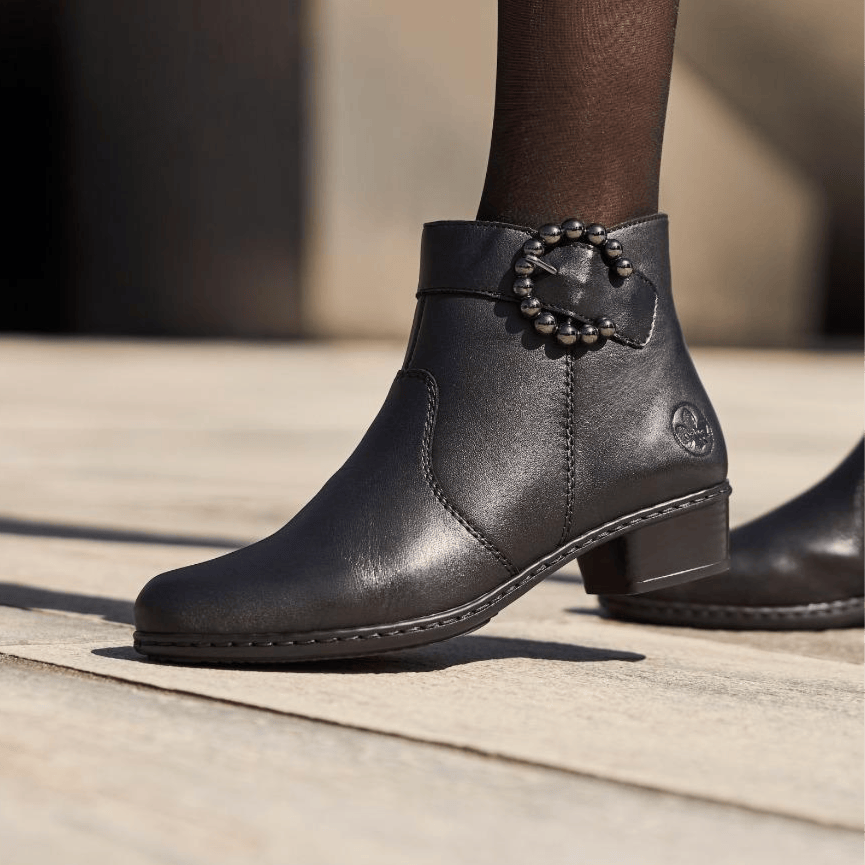 Bottines en cuir véritable de Rieker y0797-00.