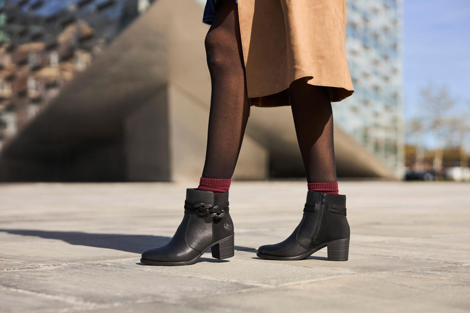 Bottines pour femmes à talons larges y2066-00.