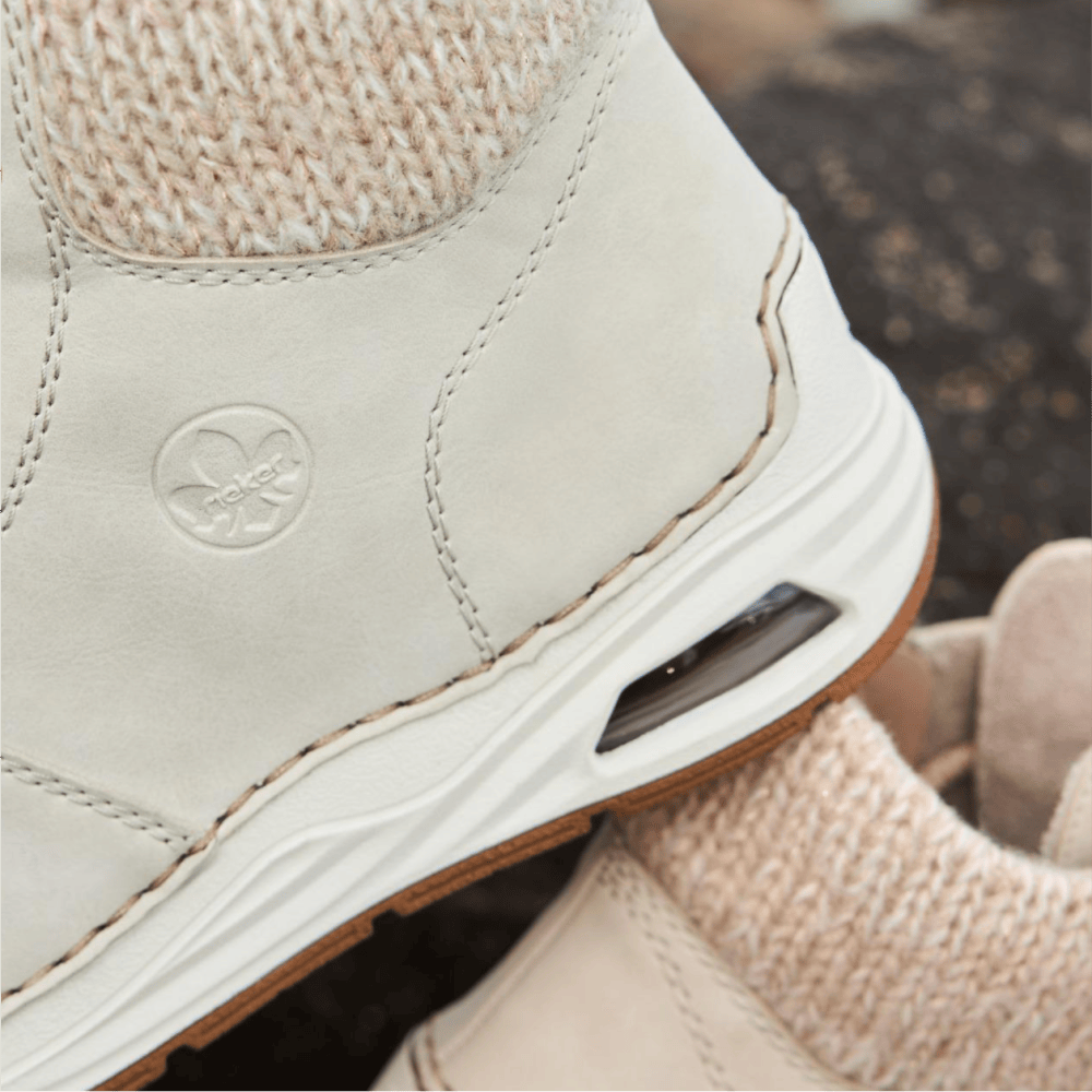 Bottes pour femme 44555-60 avec Rieker Air.