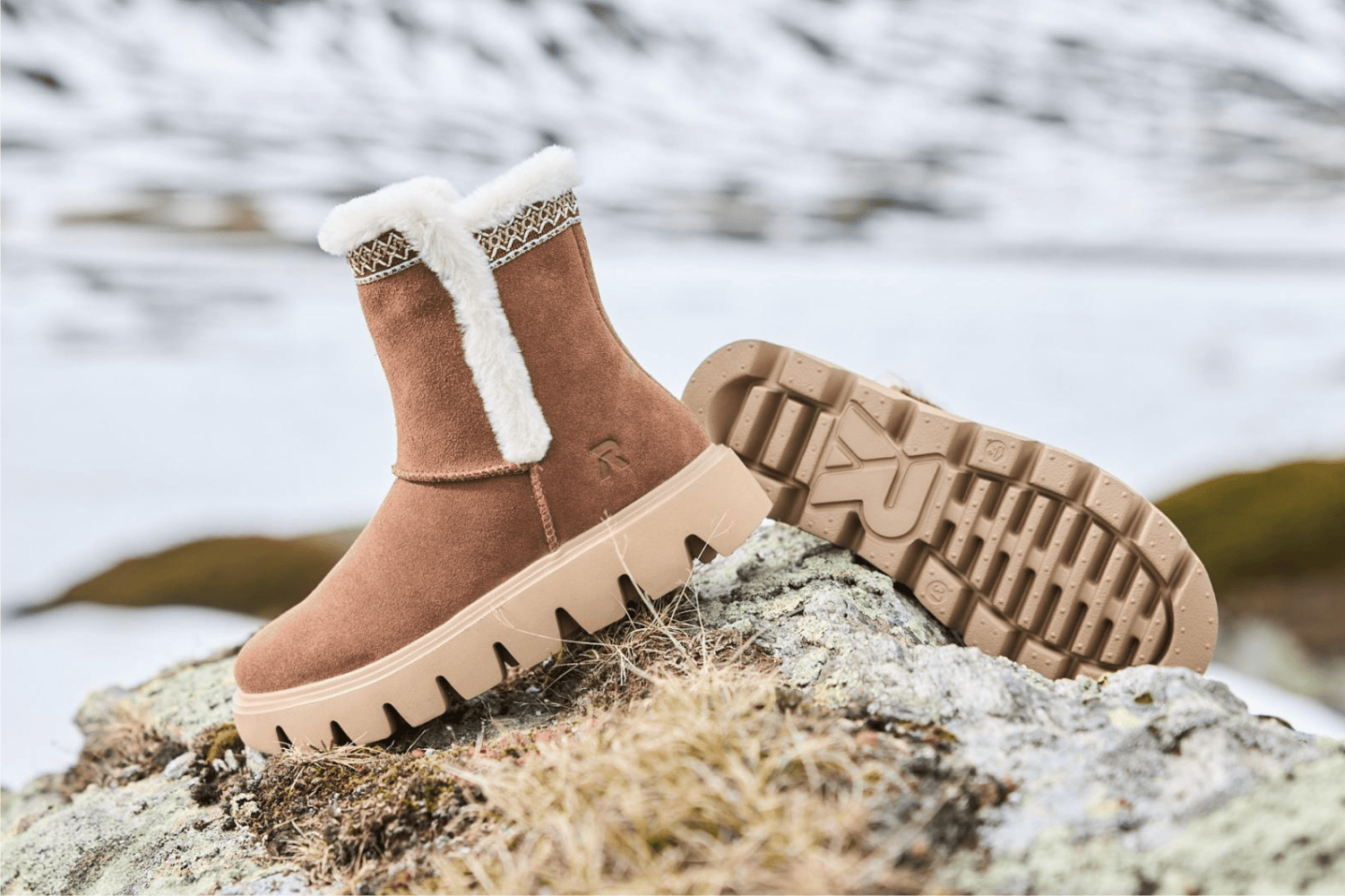 Flauschige Boots w2075-20 von Rieker.