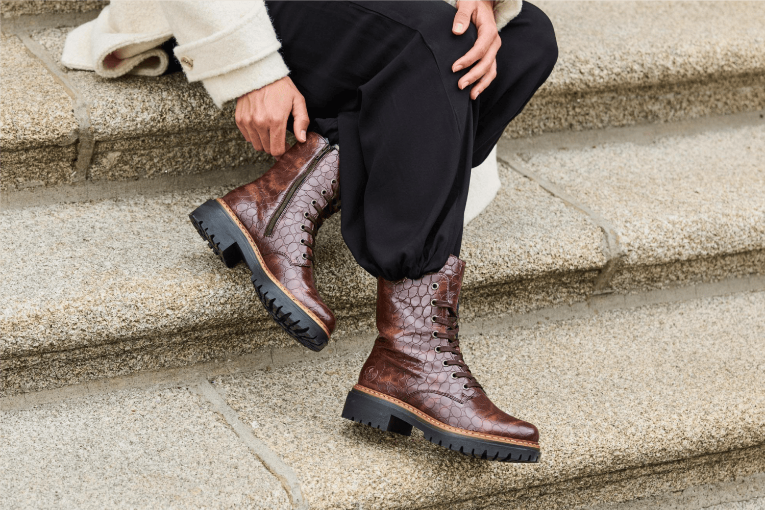 Bottes vegan pour femme 72627-25 de Rieker.