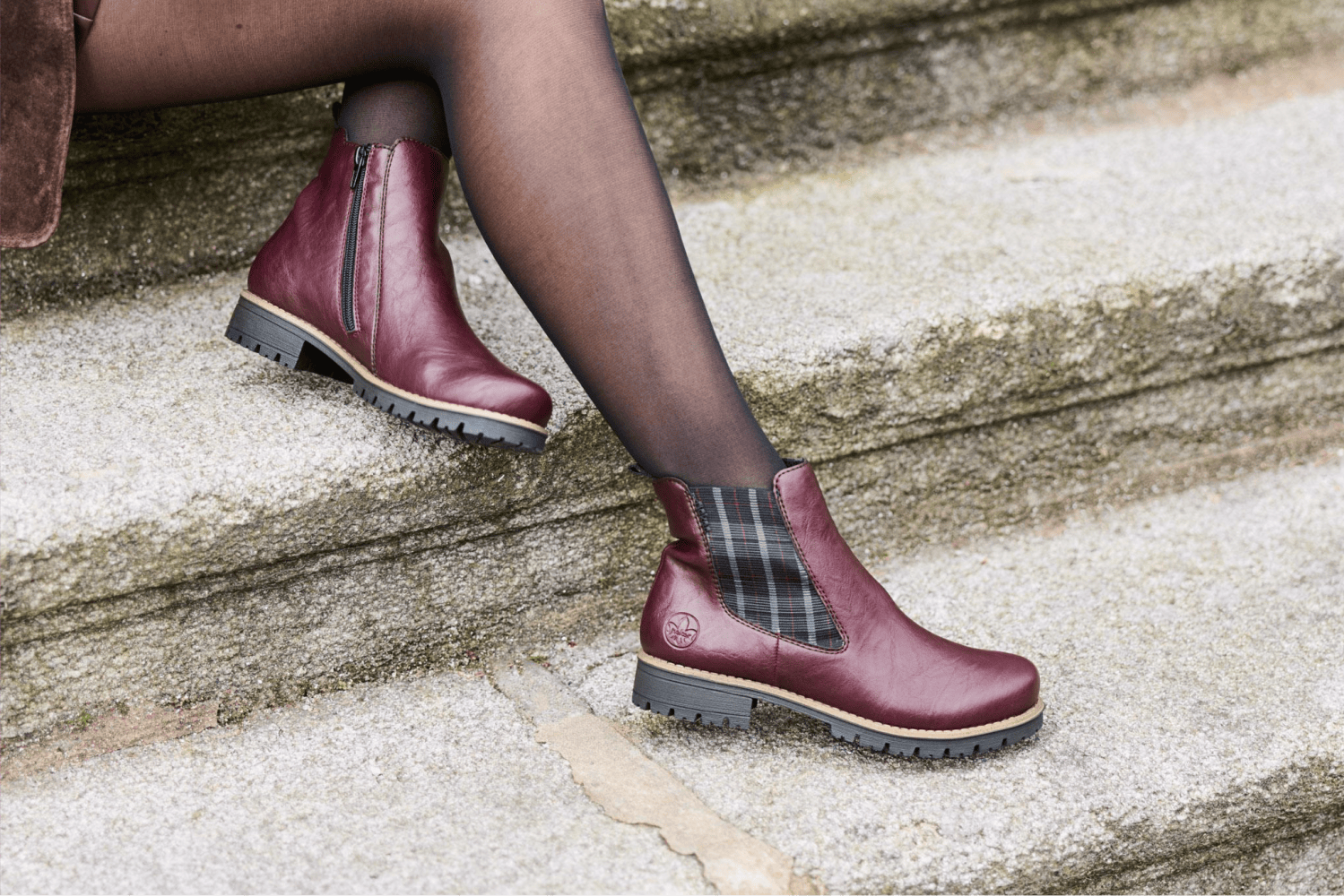 Karierte Chelsea Boots 79592-30 von Rieker.