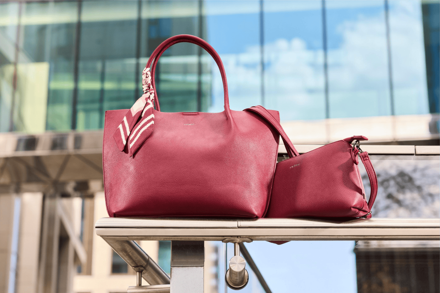 Shopper h1399-35 von Rieker von der neuen Herbstkollektion.