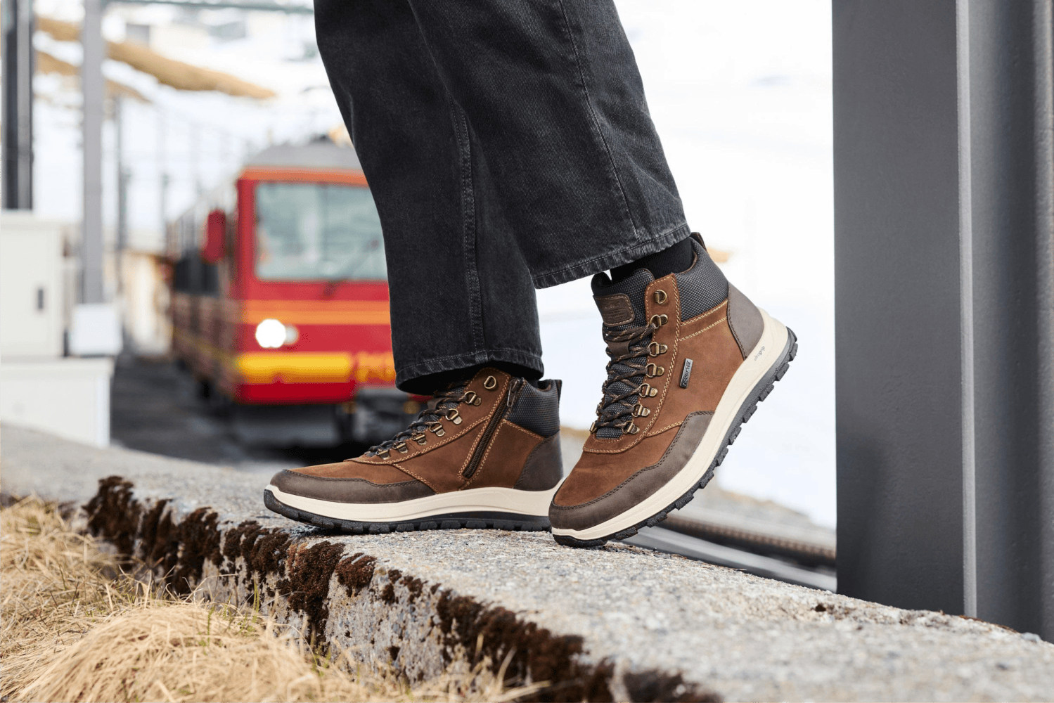 Bottes b8124-22 présentées dans la publicité.
